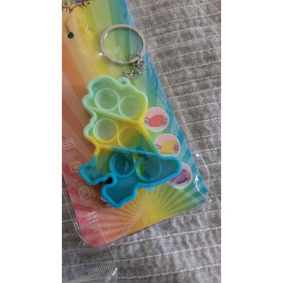 Pop It Wallet & Bubble Toy Bundle, Push Pop Sensory Fidget Toy, Multicolor - Picture 5 of 6